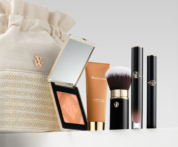 Kosmetická sada Marionnaud se štětcem, tvářenkou, rtěnkami a textilní taštičkou