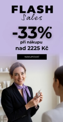 FLASH Sales -33% při nákupu nad 2225 Kč, poradkyně představuje parfém zákazníkovi v prodejně