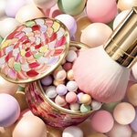 GUERLAIN MÉTÉORITES BRUSH Štětec na rozjasňující perly 2 of 2 Štětec na rozjasňující perly
