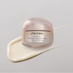 15 ML SHISEIDO BENEFIANCE Oční krém proti vráskám  5 of 6 Oční krém proti vráskám