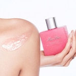 175 ML Dior MISS DIOR Exfoliační sprchový olej s extraktem z růže  2 of 3 Exfoliační sprchový olej s extraktem z růže