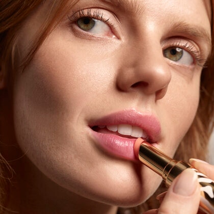 Hydratační a vyživující balzám na rty