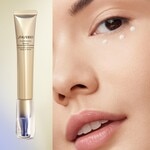 20 ML SHISEIDO VITAL PERFECTION WRINKLE SPOT TREATMENT A+ Intenzivní cílená anti-aging péče 5 of 6 Intenzivní cílená anti-aging péče