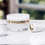 15 ML Sisley L'INTÉGRAL ANTI-ÂGE EYE AND LIP CONTOUR CREAM Kompletní péče o okolí očí a rtů proti stárnutí 5 of 8 Kompletní péče o okolí očí a rtů proti stárnutí