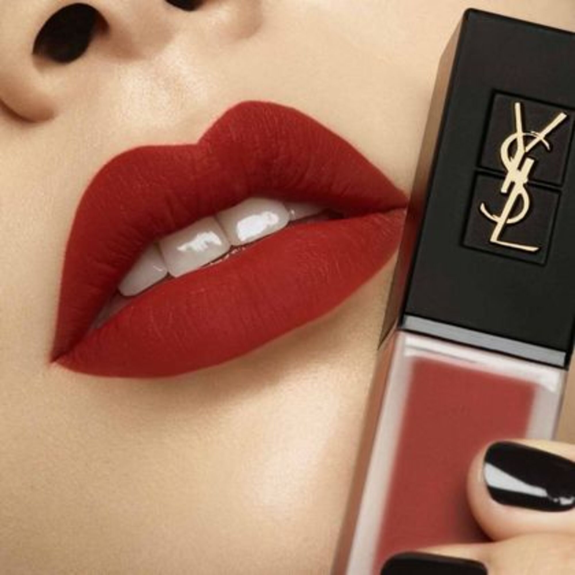  Yves Saint Laurent TATOUAGE COUTURE Rtěnka  3 of 3 Rtěnka