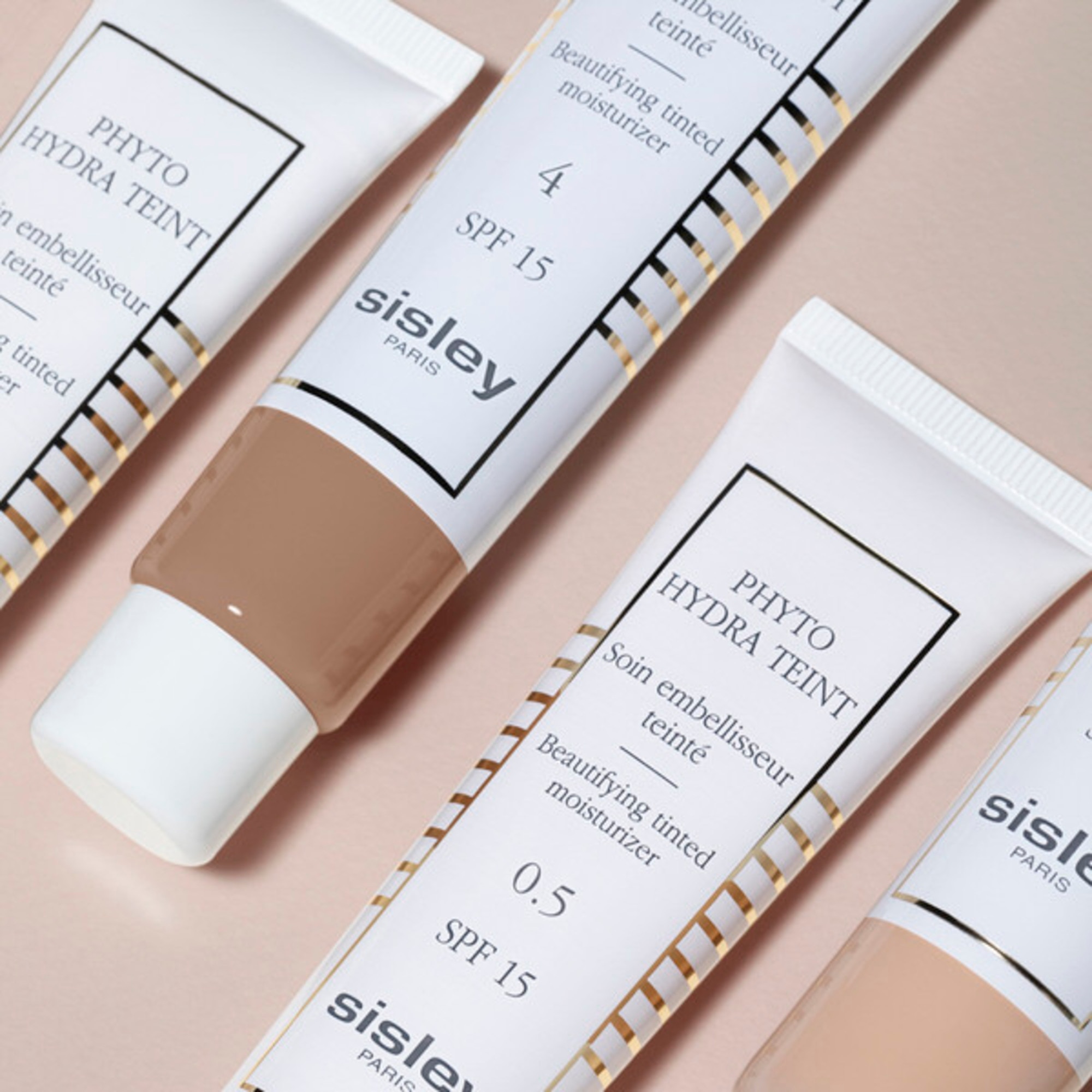 Zkrášlující tónovací hydratační krém s SPF 15