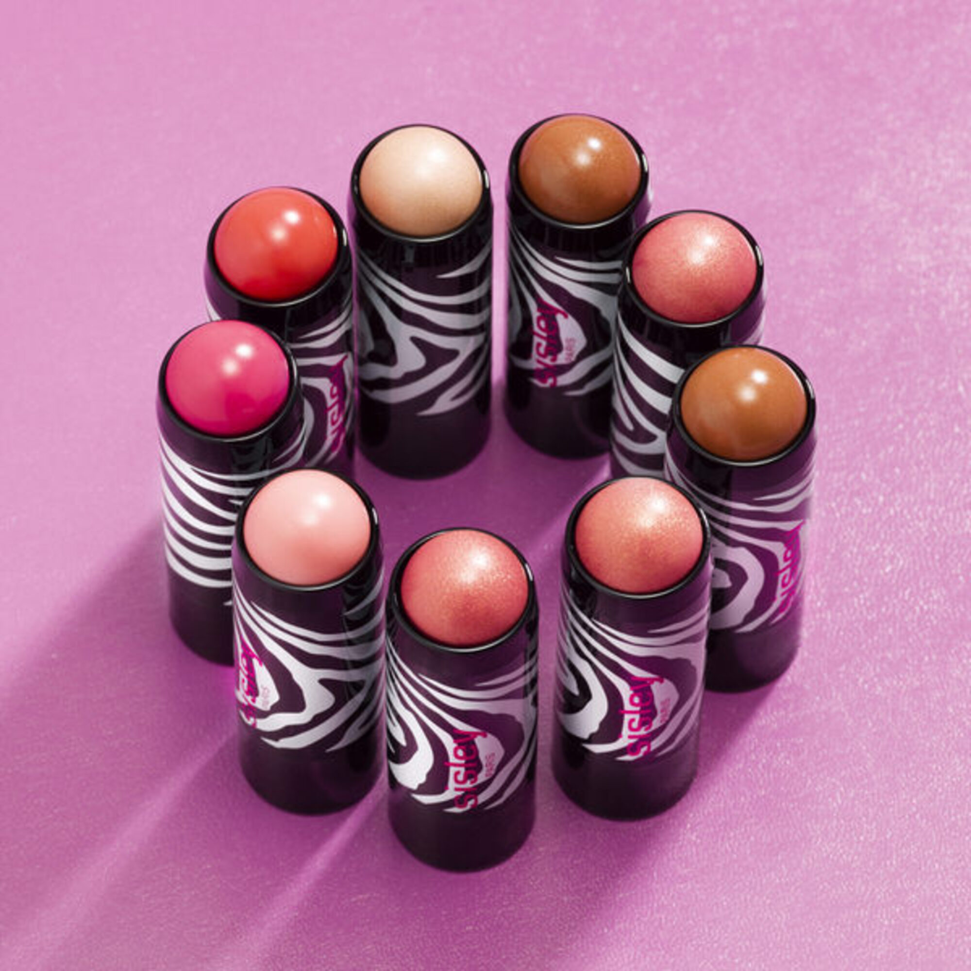 Krémovo - pudrová tvářenka