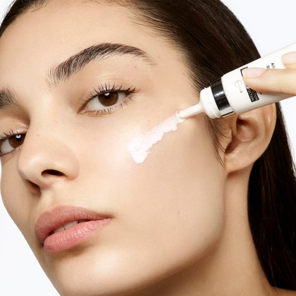 Péče o pleť na ochranu před UVA/UVB zářením a znečištěním