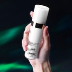 30 ML Sisley SISLEŸA L'INTÉGRAL ANTI-AGE RADIANCE ANTI-DARK SPOT SERUM Účinné rozjasňující sérum proti tmavým skvrnám  6 of 6 Účinné rozjasňující sérum proti tmavým skvrnám