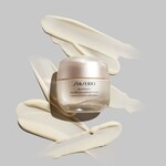 50 ML SHISEIDO BENEFIANCE Denní krém proti vráskám 3 of 5 Denní krém proti vráskám