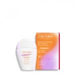 30 ML SHISEIDO URBAN ENVIRONMENT AGE DEFENSE OIL-FREE SPF30 Městský denní krém SPF30 s duální funkc 3 of 3 Městský denní krém SPF30 s duální funkc