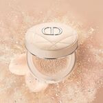  Dior DIORSKIN FOREVER Pudr  2 of 3 Pudr