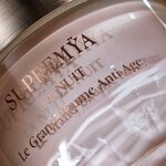 50 ML Sisley SUPREMŸA AT NIGHT THE SUPREME ANTI-AGING CREAM Noční regenerační péče proti stárnutí pro suchou pleť 4 of 8 Noční regenerační péče proti stárnutí pro suchou pleť