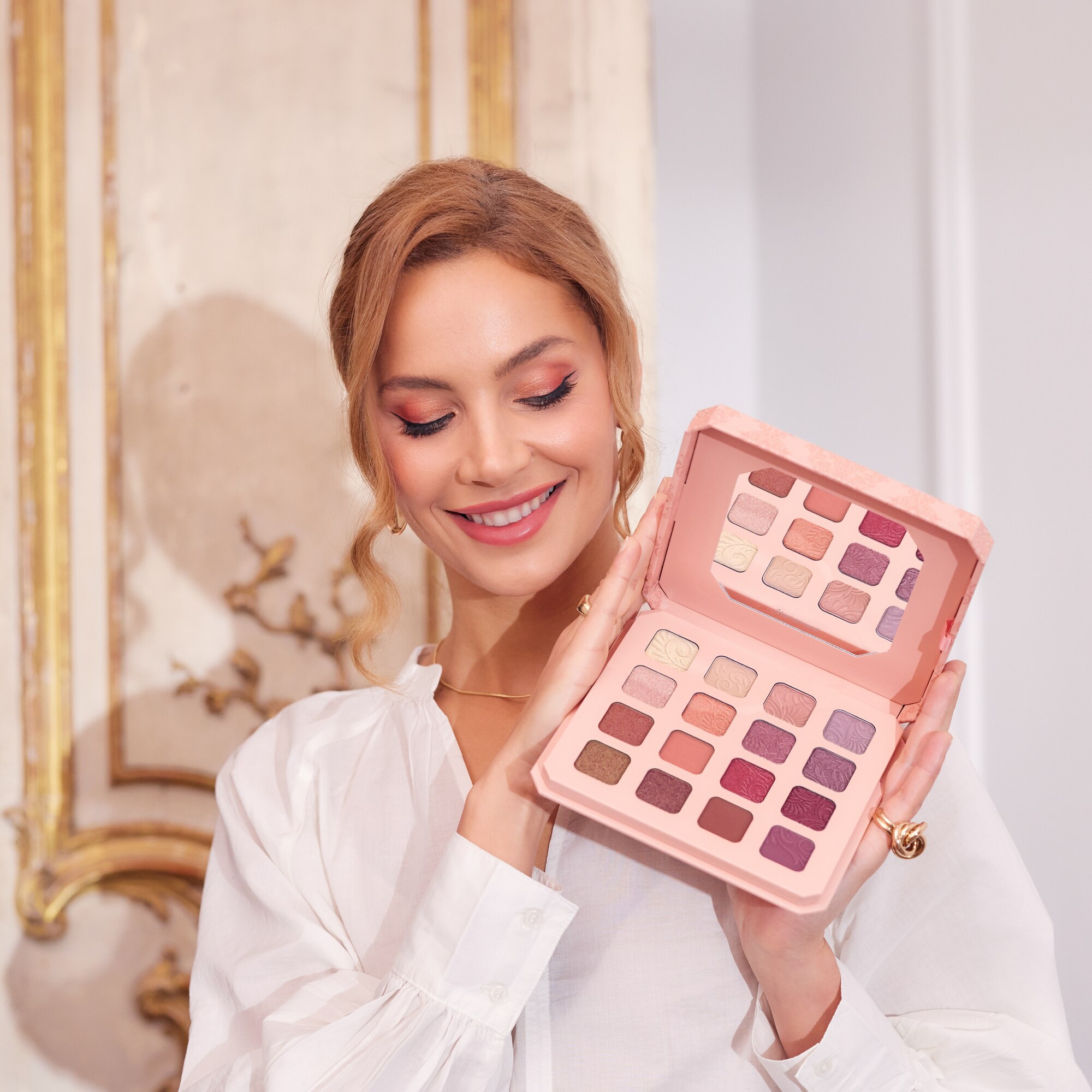 Paletka očních stínů