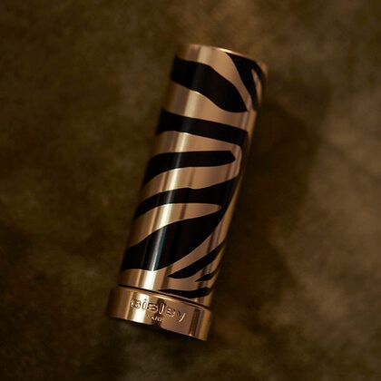 Dlouhotrvající hydratační rtěnka