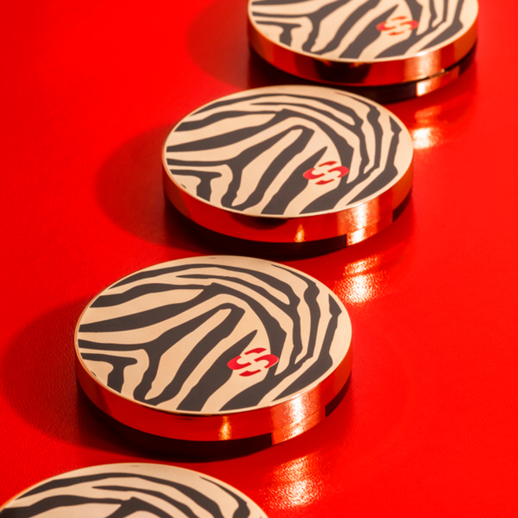 Matující a zkrášlující kompaktní pudr