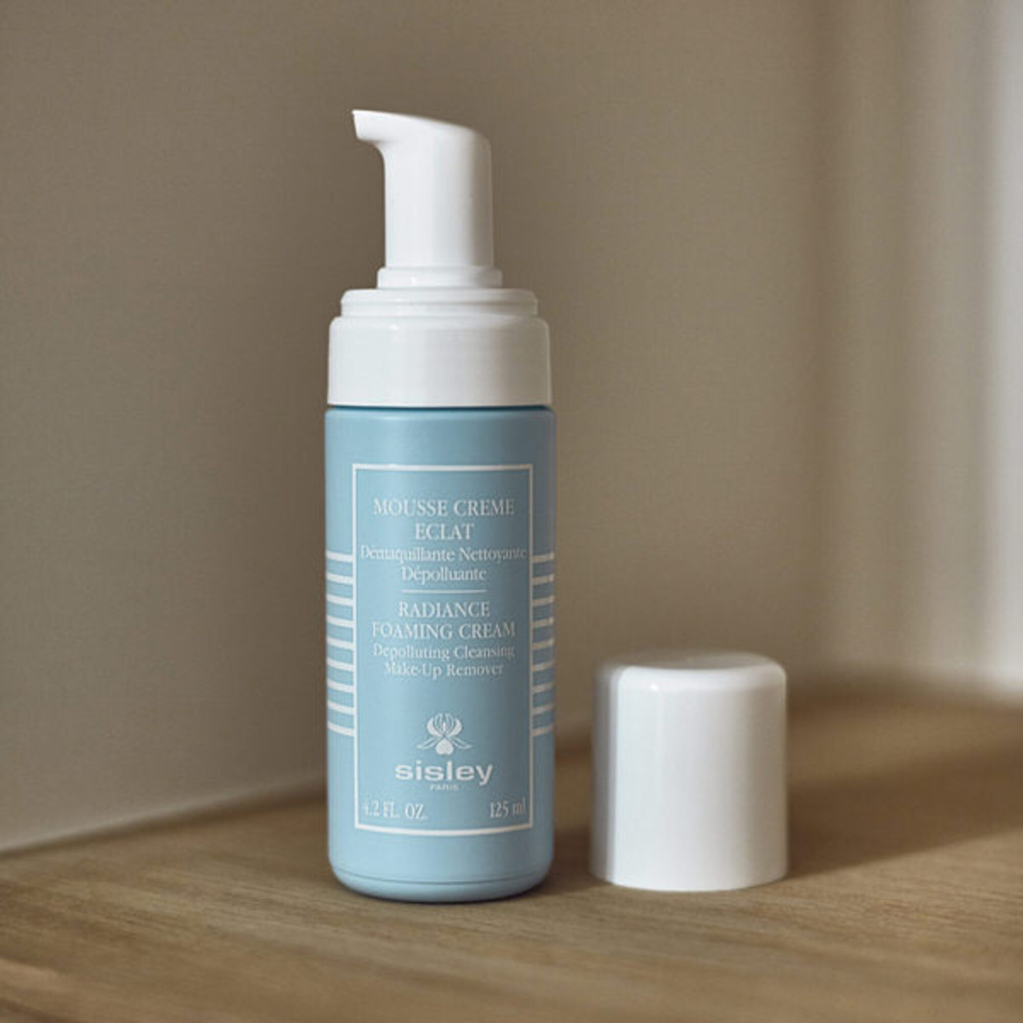 Odličovací čistící pěna