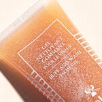 ML Sisley BUFF AND WASH FACIAL GEL Krémová čisticí pěna na odstranění make-upu 4 of 5 Krémová čisticí pěna na odstranění make-upu
