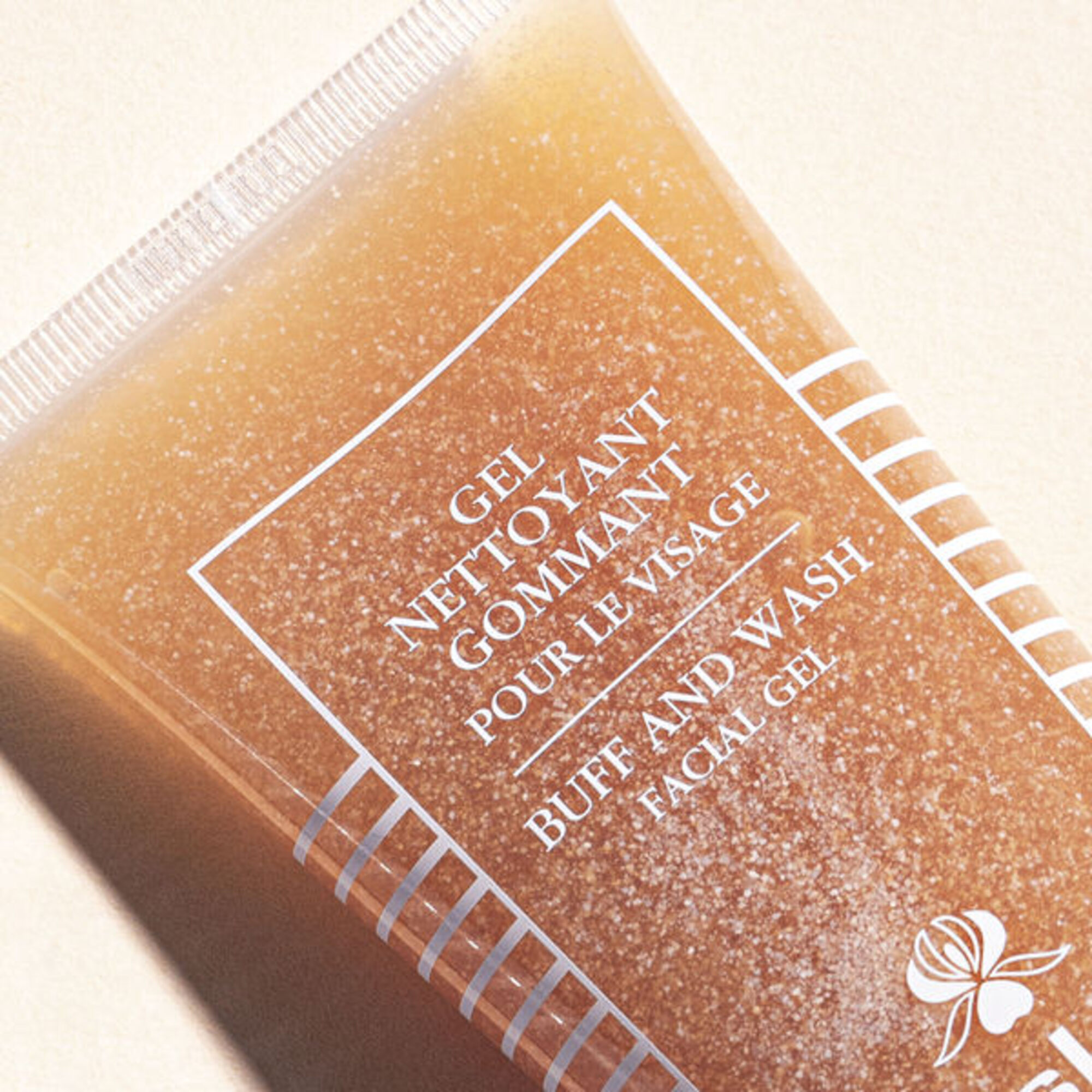 Krémová čisticí pěna na odstranění make-upu