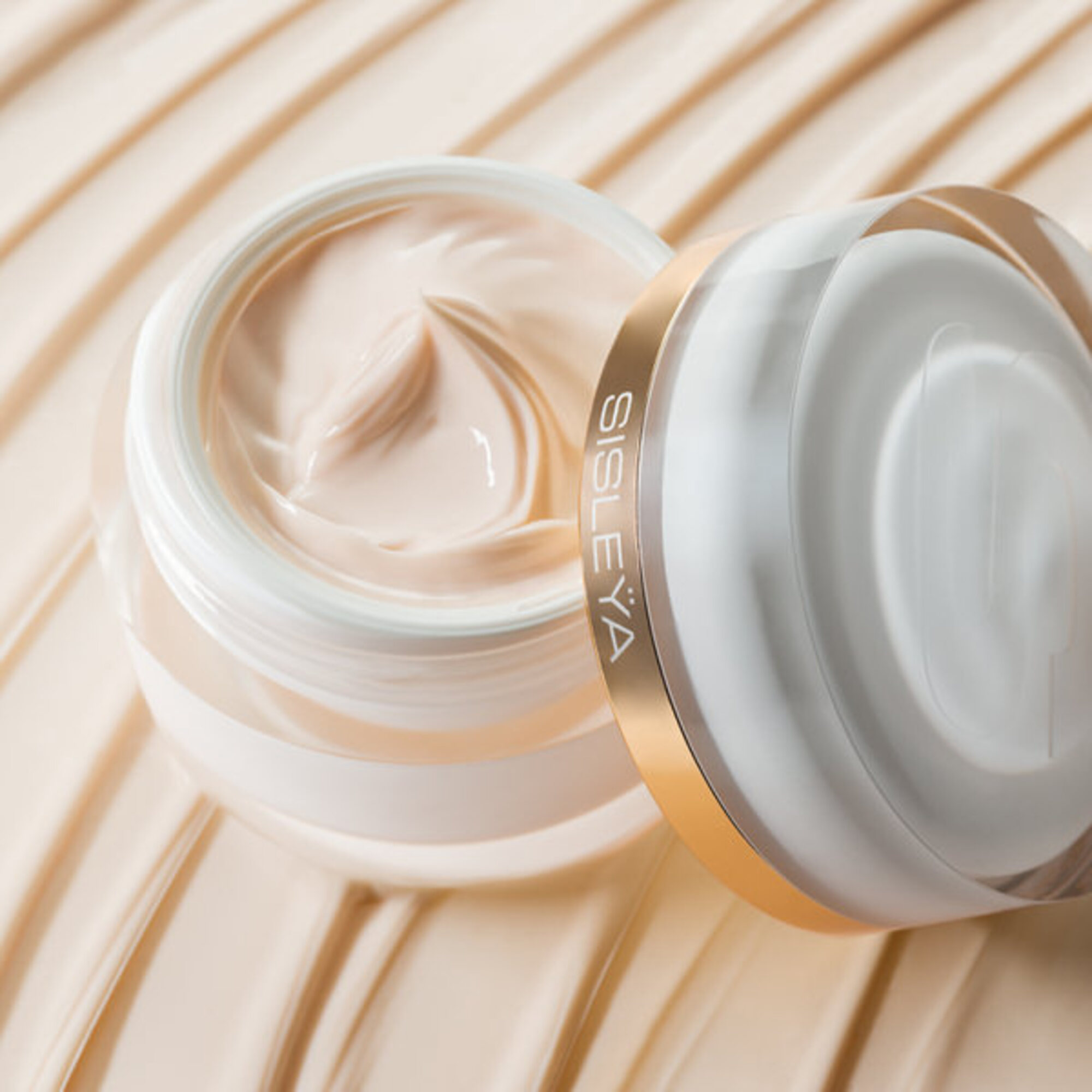 Bezolejnatý make-up s dlouhou výdrží