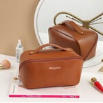  Corventive COSMETIC POUCH Kosmetická taštička  1 of 2 Kosmetická taštička