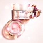 50 ML Clarins NUTRI LUMIÉRE Revitalizační denní krém  2 of 3 Revitalizační denní krém