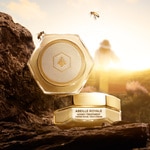 50 ML GUERLAIN ABEILLE ROYALE HONEY TREATMENT RICH CREAM REFILL Náplň bohatého vyživujícího krému 4 of 5 Náplň bohatého vyživujícího krému