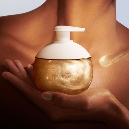 Třpytivý tělový olej