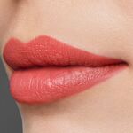 Estée Lauder PURE COLOR LIPSTICK CRÈME Krémová rtěnka 2 of 3 Krémová rtěnka