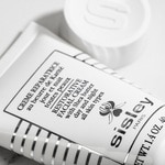 40 G Sisley RESTORATIVE FACIAL CREAM Zklidňující krém pro regeneraci a obnovu pleti 2 of 3 Zklidňující krém pro regeneraci a obnovu pleti