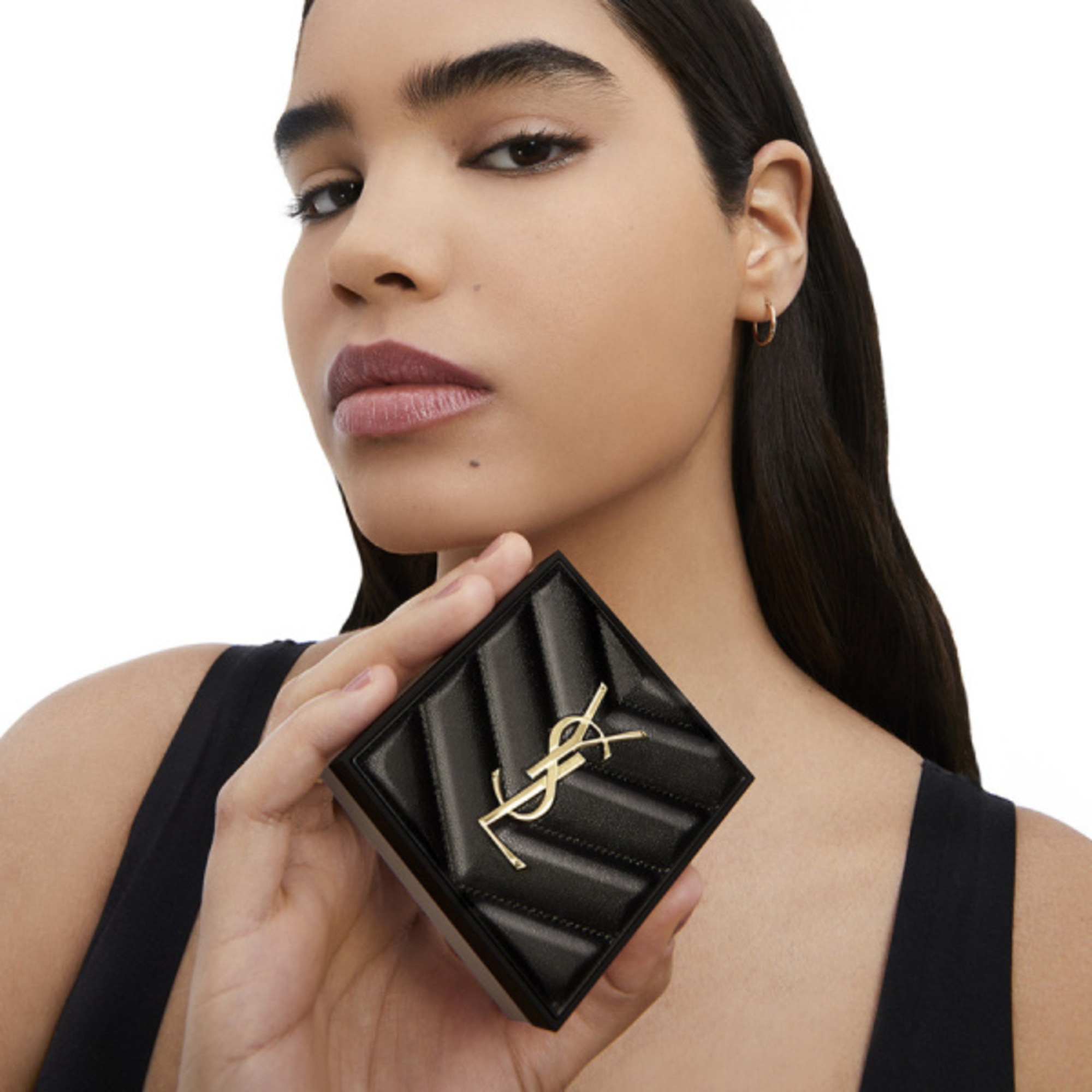 Sypký pudr fixující make-up