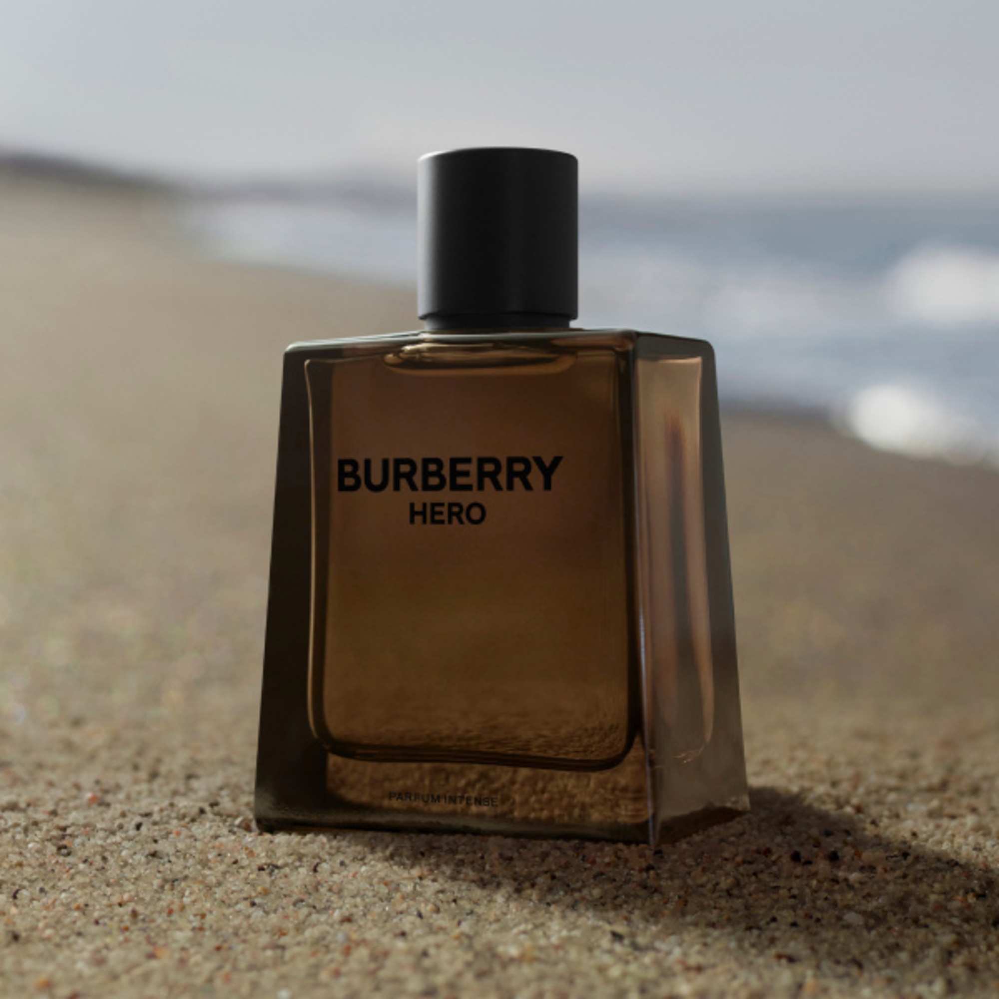 100 ML Burberry HERO PARFUM INTENSE Parfém 1 of 3
