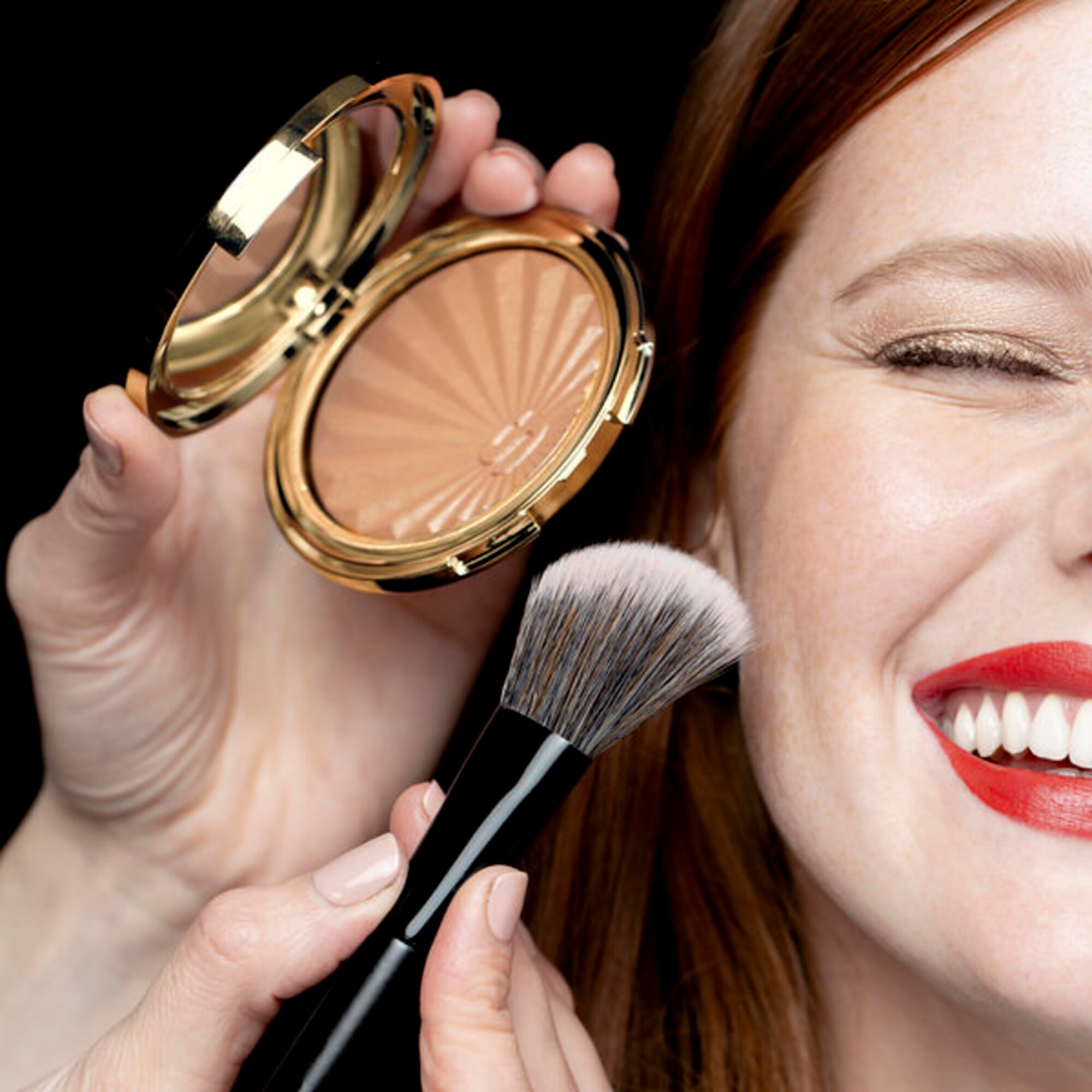 Kompaktní sluneční gel/pudr