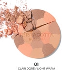 GUERLAIN TERRACOTTA LIGHT Bronzující rozjasňující pudr 2 of 5 Bronzující rozjasňující pudr