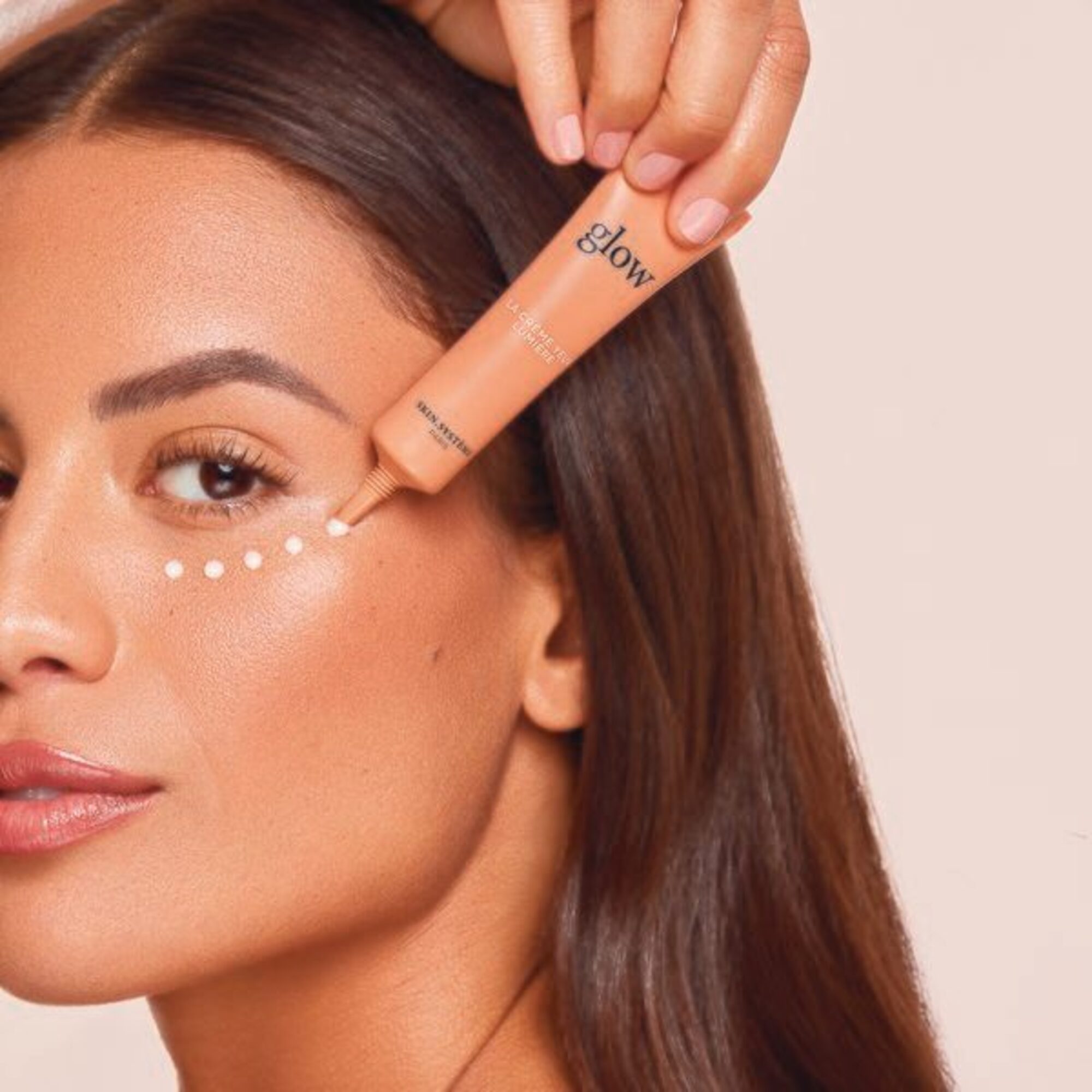 Rozjasňující oční krém