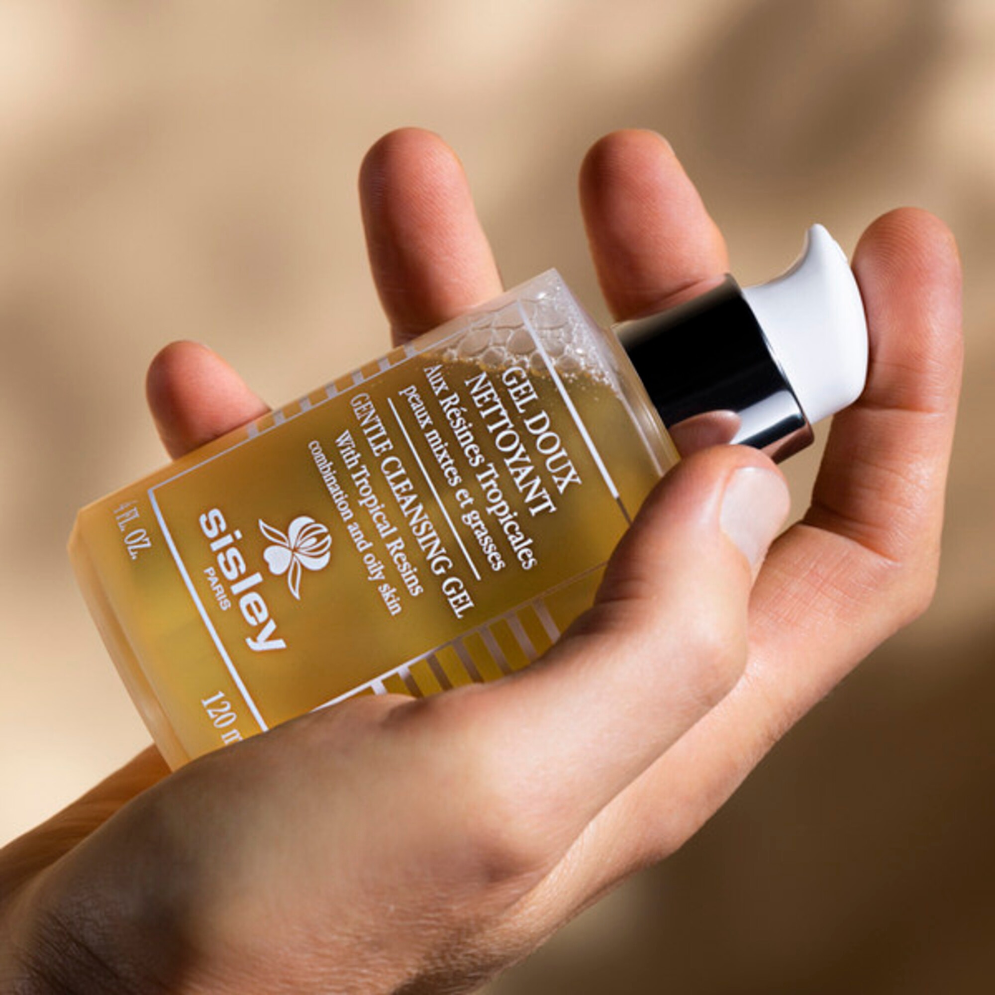 Čistící a odličovací gel