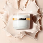50 ML Sisley SISLEŸA L'INTÉGRAL ANTI-AGE FRESH GEL CREAM Zpevňující hydratační krém proti stárnutí 5 of 7 Zpevňující hydratační krém proti stárnutí