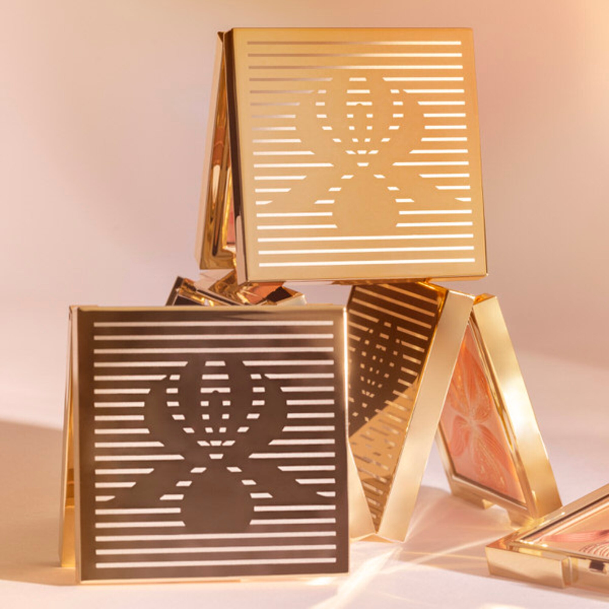 Rozjasňující tvářenka