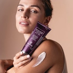 200 ML Sisley BLACK ROSE BEAUTIFYING EMULSION Vysoce hydratační a zkrášlující péče o tělo 5 of 6 Vysoce hydratační a zkrášlující péče o tělo