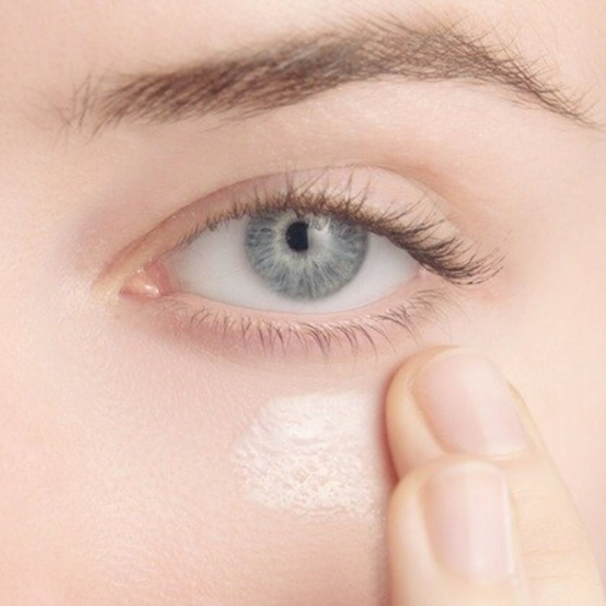 PURE SHOTS EYE REBOOT CONCENTRATE Rozjasnujici ocni koncentrat